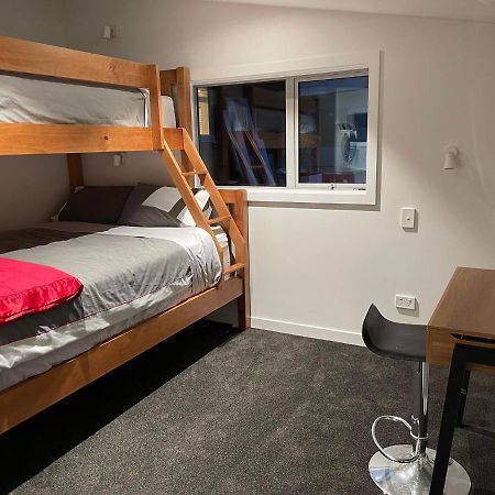 Peninsular Lakefront Queenstown Exterior foto