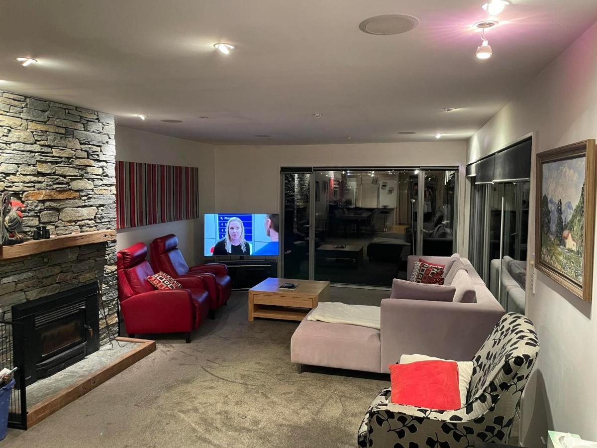 Peninsular Lakefront Queenstown Exterior foto